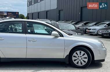 Седан Opel Vectra 2004 в 
