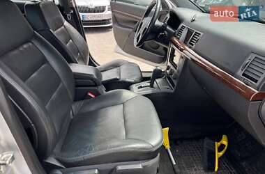 Седан Opel Vectra 2004 в 