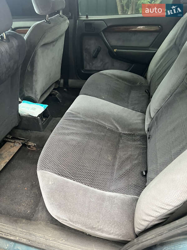 Седан Opel Vectra 1994 в Бучі