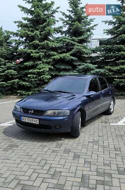 Седан Opel Vectra 1998 в Харькове