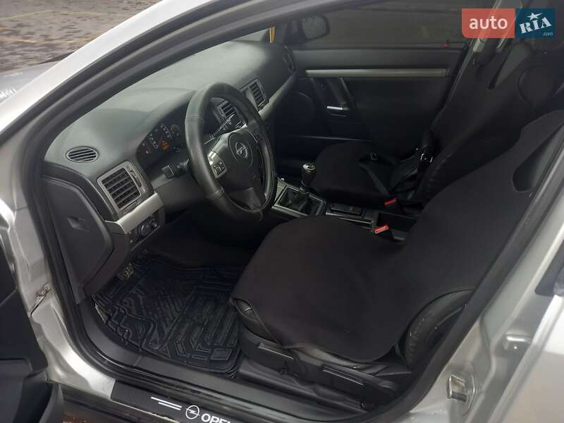 Универсал Opel Vectra 2007 в Теофиполе
