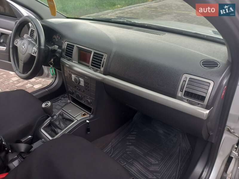 Универсал Opel Vectra 2007 в Теофиполе