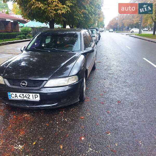 Седан Opel Vectra 2000 в Золотоноше