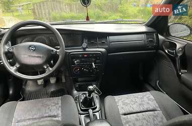 Седан Opel Vectra 2000 в 