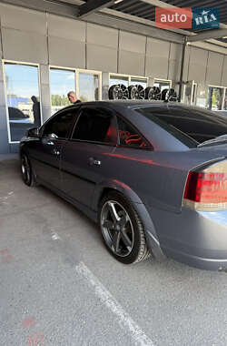 Лифтбек Opel Vectra 2003 в 