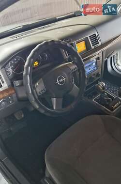 Универсал Opel Vectra 2004 в 
