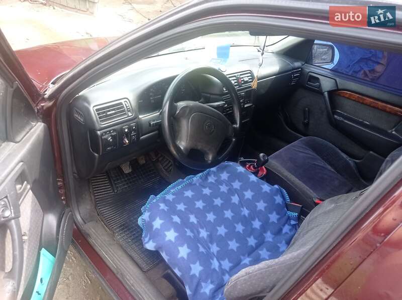 Седан Opel Vectra 1994 в 