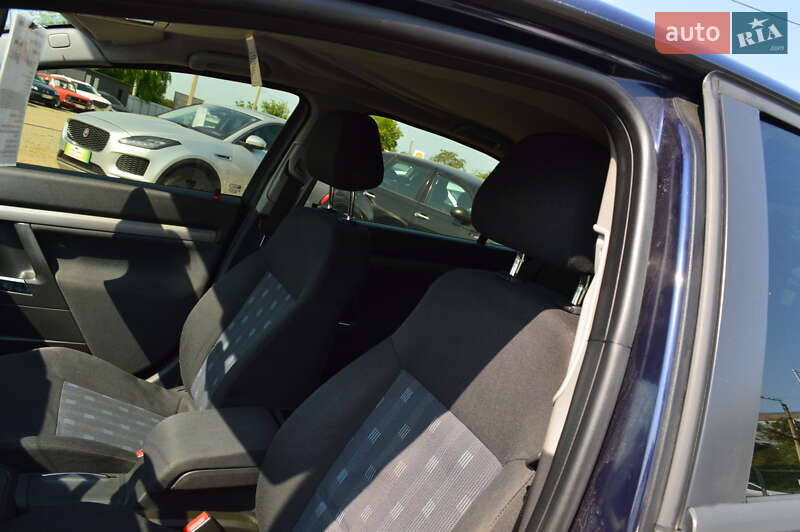 Седан Opel Vectra 2006 в Кропивницком