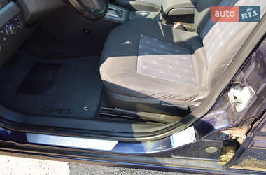 Седан Opel Vectra 2006 в 
