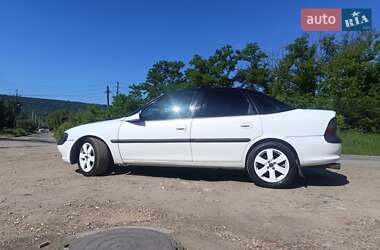 Седан Opel Vectra 1997 в Могилев-Подольске