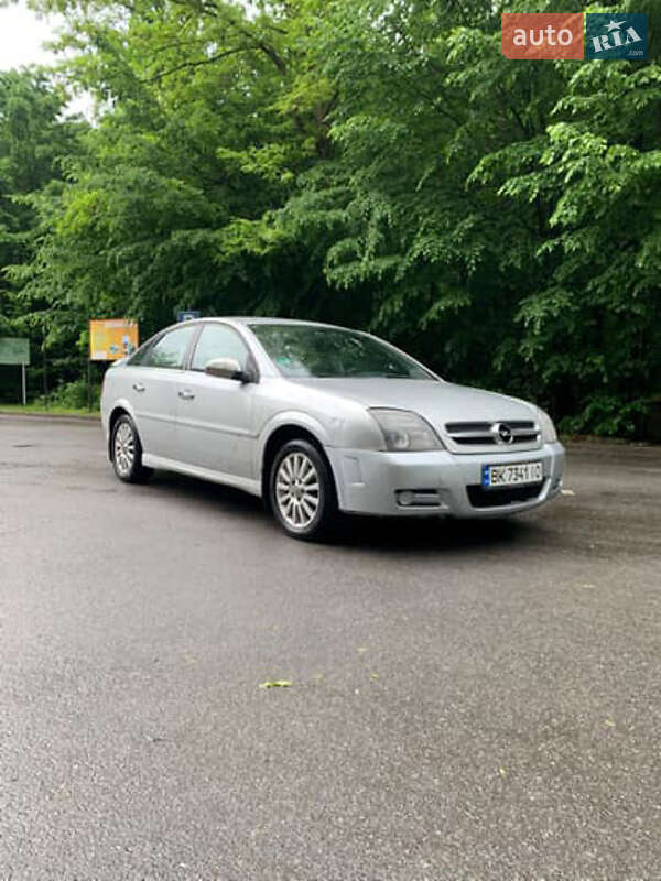 Седан Opel Vectra 2004 в 