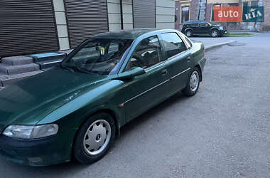 Седан Opel Vectra 1996 в 