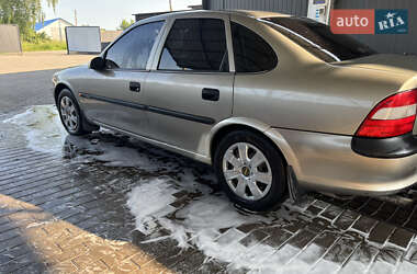 Седан Opel Vectra 1998 в 