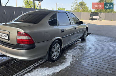Седан Opel Vectra 1998 в 