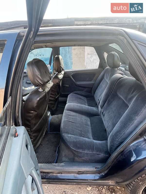 Седан Opel Vectra 1990 в Днепре