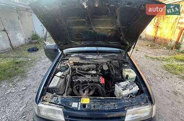 Седан Opel Vectra 1990 в Днепре