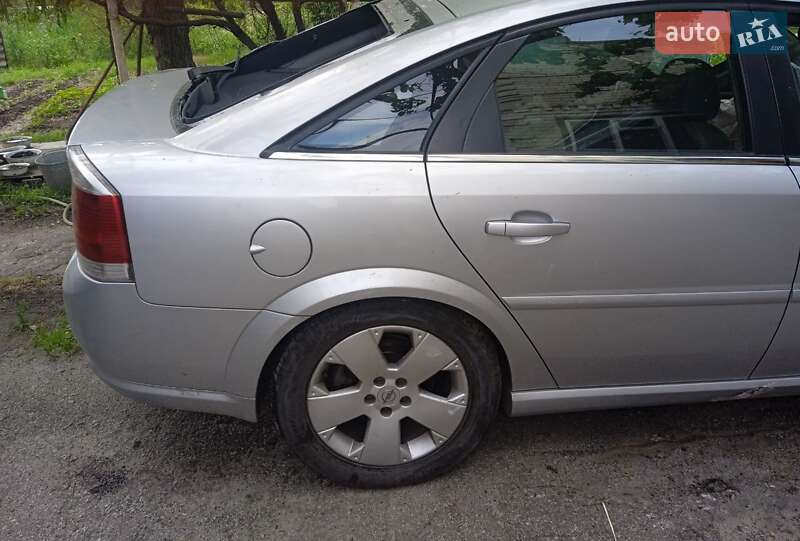 Лифтбек Opel Vectra 2006 в Новомосковске