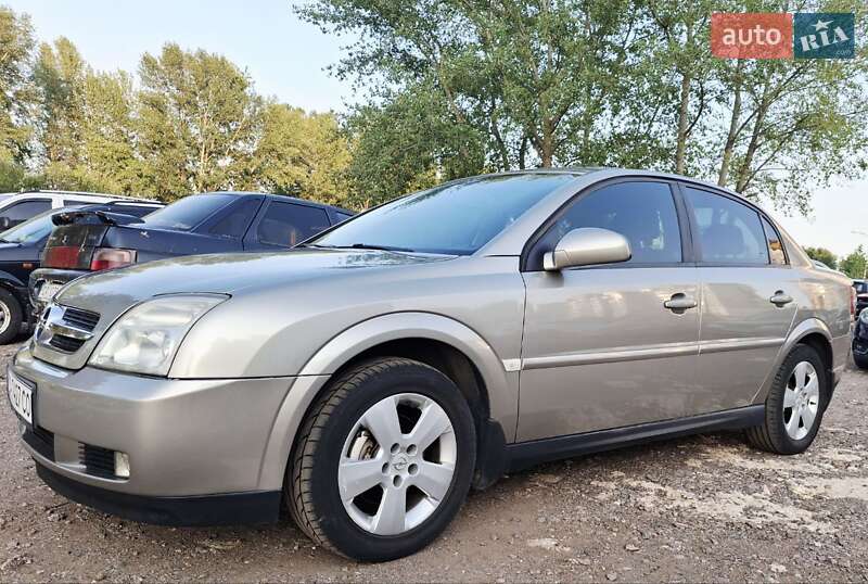 Седан Opel Vectra 2004 в Черкасах