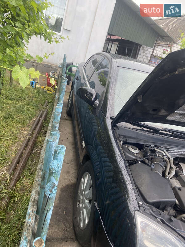 Седан Opel Vectra 2005 в Житомирі