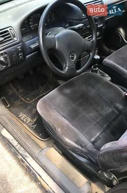 Седан Opel Vectra 1990 в 