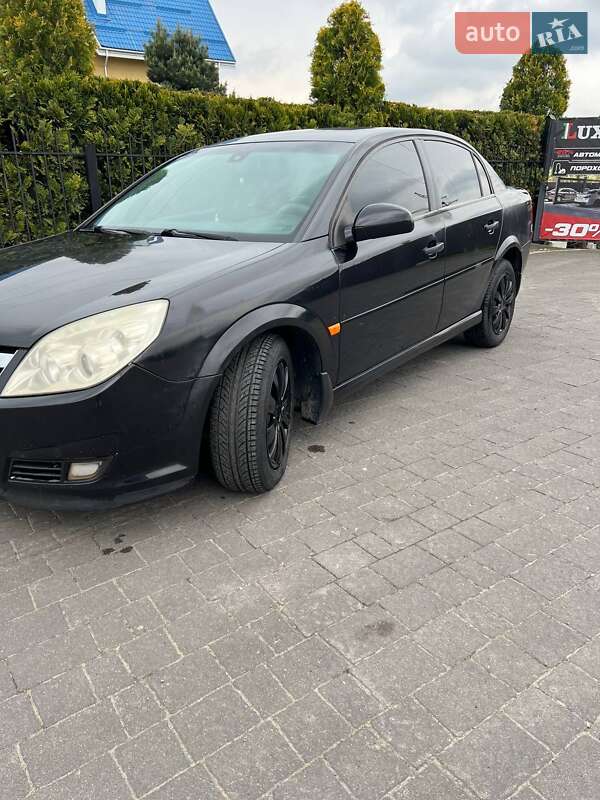 Седан Opel Vectra 2006 в Долине