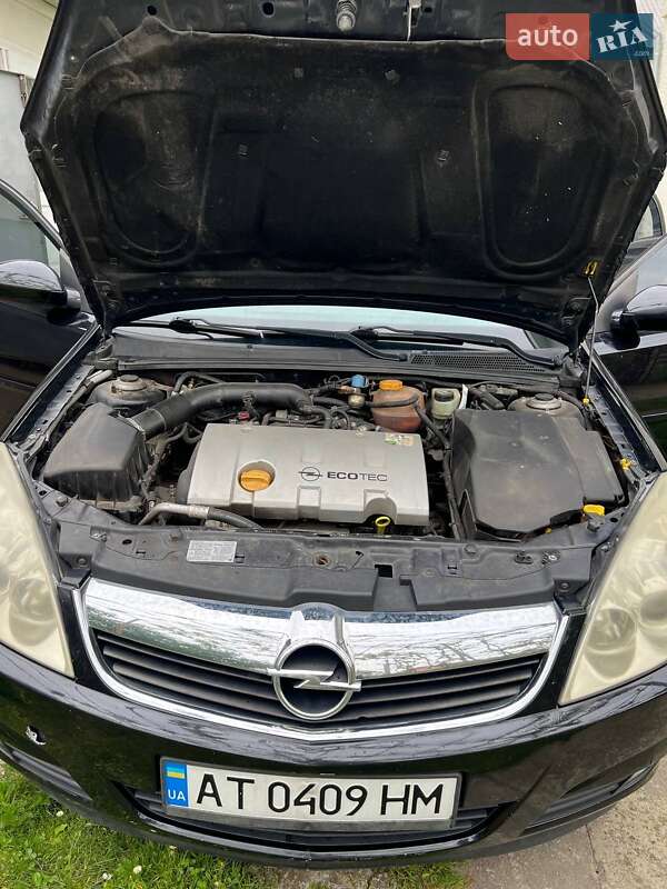 Седан Opel Vectra 2006 в Долине