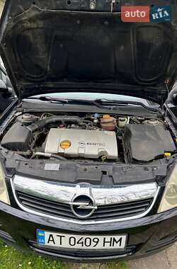 Седан Opel Vectra 2006 в 