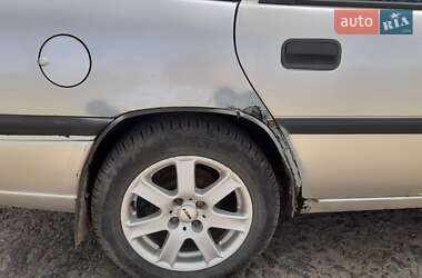 Седан Opel Vectra 1993 в 
