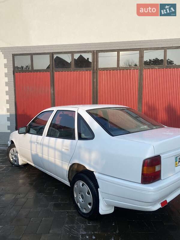 Седан Opel Vectra 1990 в 