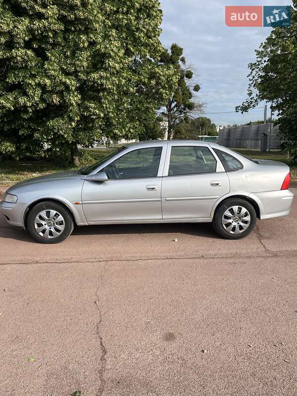 Седан Opel Vectra 2000 в Харькове