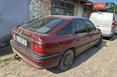 Лифтбек Opel Vectra 1995 в Стрые