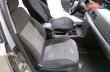 Седан Opel Vectra 2003 в 