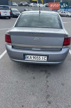 Седан Opel Vectra 2005 в Киеве