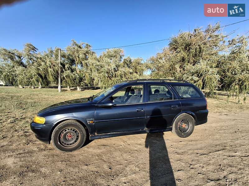 Универсал Opel Vectra 2001 в Овидиополе