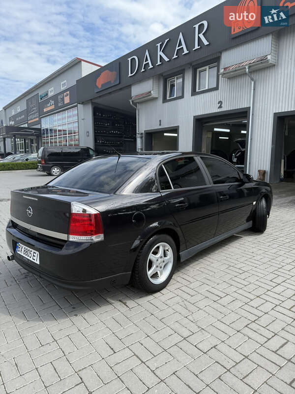 Седан Opel Vectra 2004 в Кам'янець-Подільському