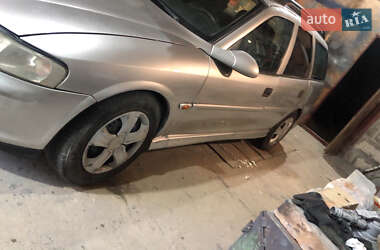 Універсал Opel Vectra 1999 в Житомирі