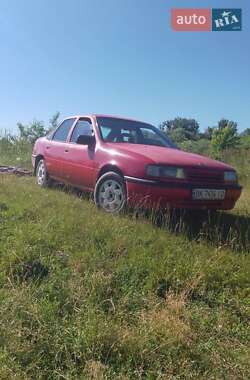 Седан Opel Vectra 1991 в Дубні