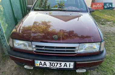 Седан Opel Vectra 1992 в Березане