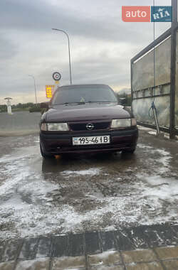 Седан Opel Vectra 1994 в Коломиї