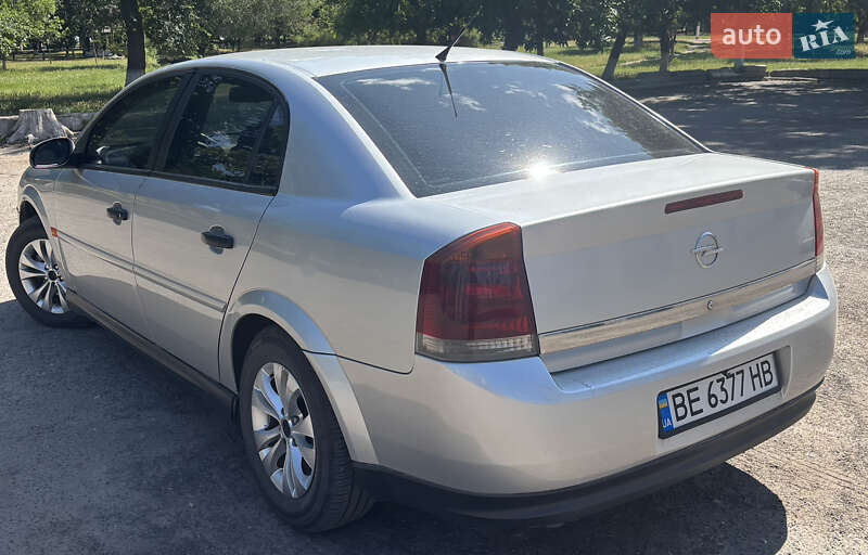 Седан Opel Vectra 2004 в Новом Буге