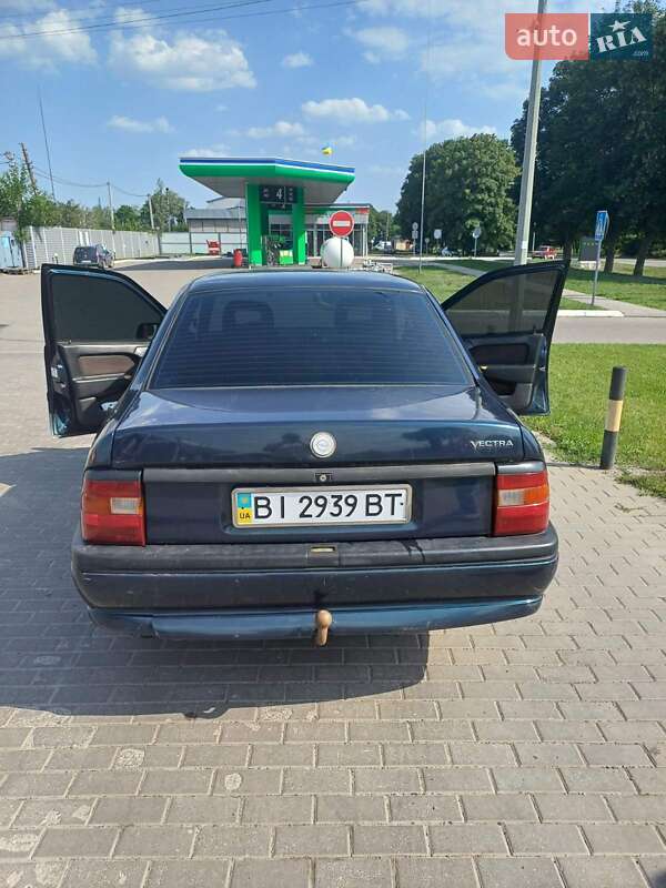 Седан Opel Vectra 1990 в Миргороде