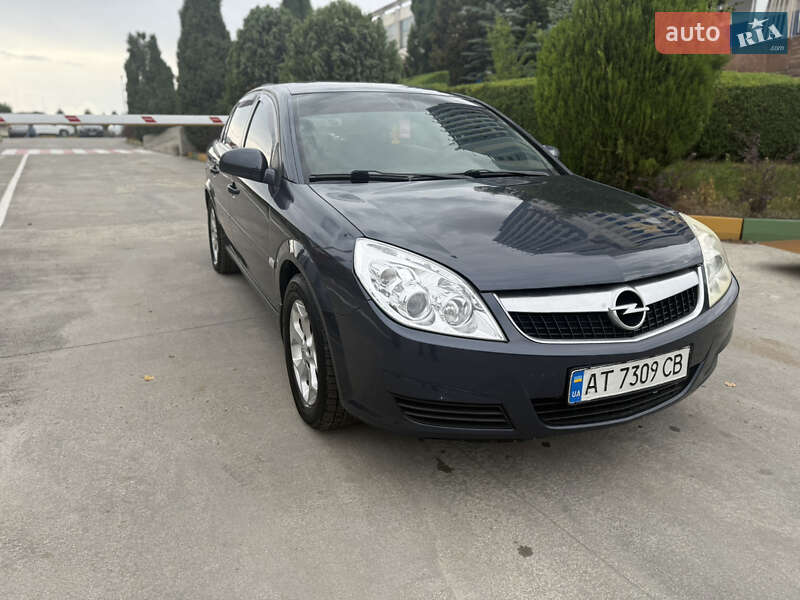 Седан Opel Vectra 2008 в Ивано-Франковске