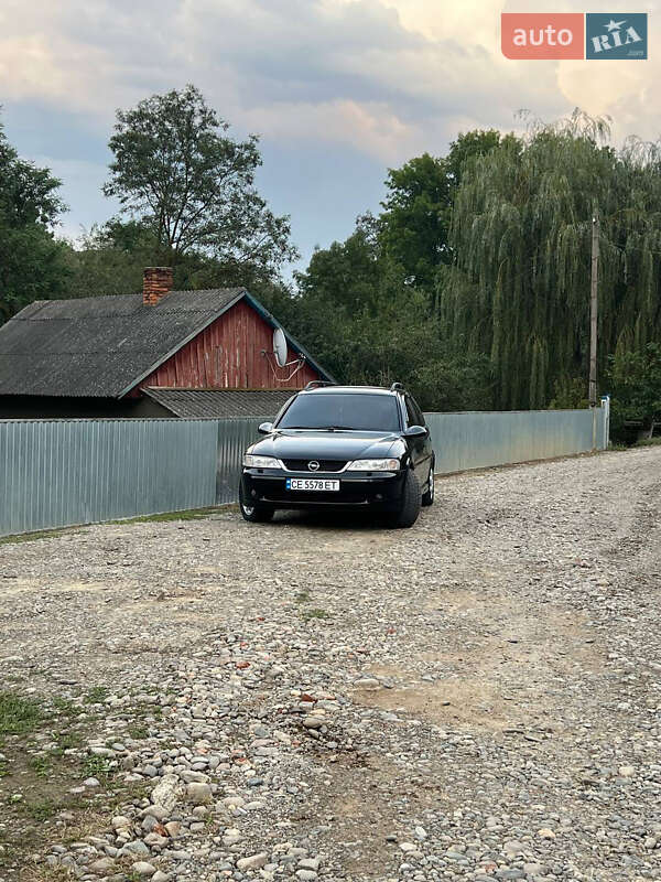 Универсал Opel Vectra 2001 в Черновцах