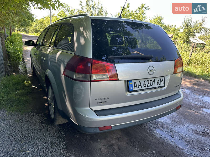 Универсал Opel Vectra 2008 в Нововолынске