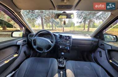 Седан Opel Vectra 1995 в 