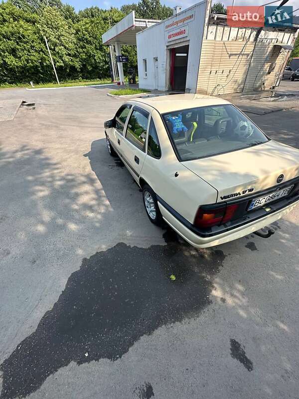 Седан Opel Vectra 1994 в Рогатині