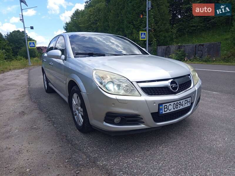 Седан Opel Vectra 2006 в Турці