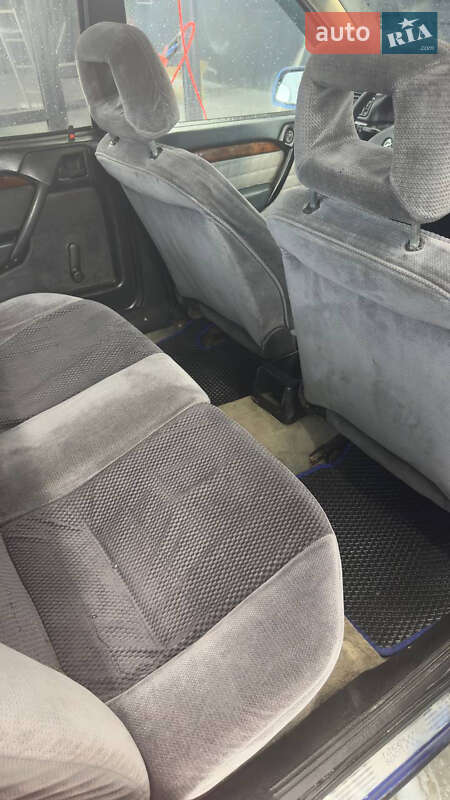 Седан Opel Vectra 1992 в Ровно
