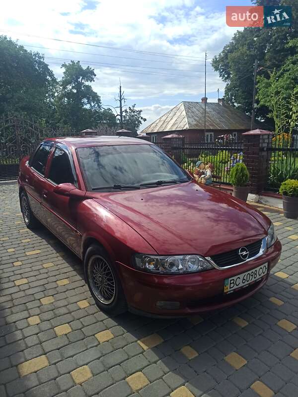 Седан Opel Vectra 1997 в Самборе