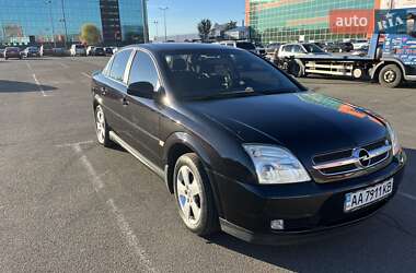 Седан Opel Vectra 2004 в Киеве